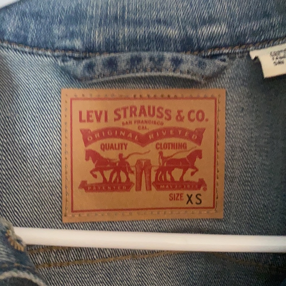 Levi’s jacket - Picture 2 of 2
